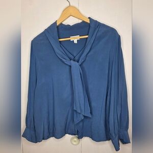 Hudson North Blue Rayon, Button,  Pleated Blouse With Wide Tied Collar 1X